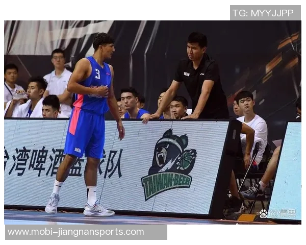 青岛到波特兰的篮球梦想之旅杨瀚森2025年度精彩回顾 青岛到波特兰的篮球梦想之旅杨瀚森2025年度精彩回顾