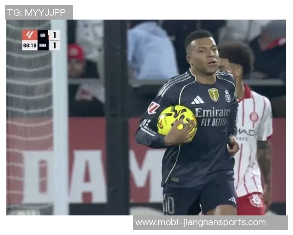 查马杜神奇折射助喀麦隆迅速扳平姆巴佩场边热情庆祝